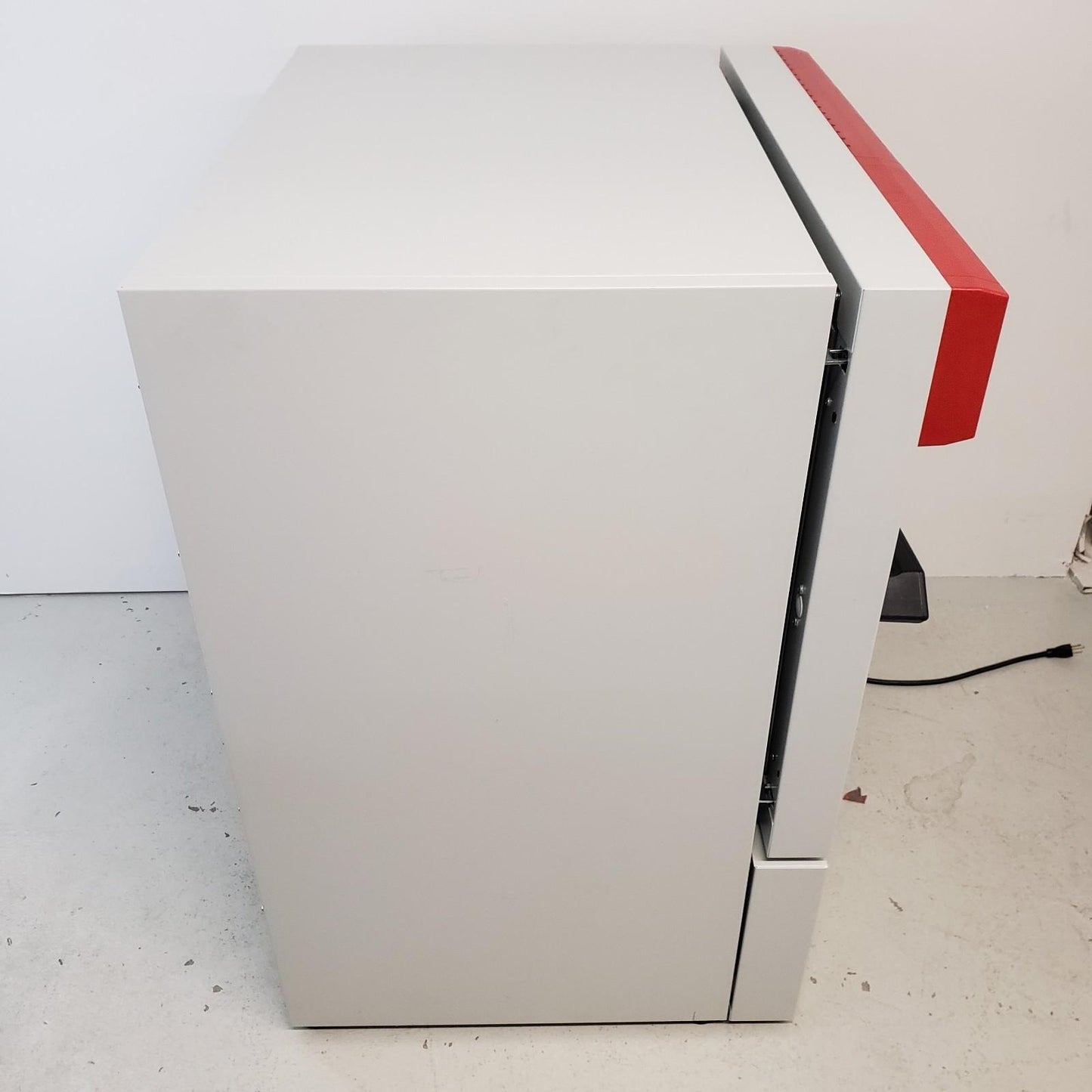 Binder KB115-UL Refrigerated Incubator 115L -5C to 100C Lab Chamber 4.1Cu 120VAC