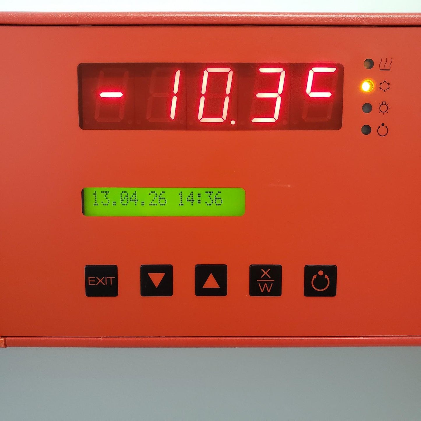 Binder KB115-UL Refrigerated Incubator 115L -5C to 100C Lab Chamber 4.1Cu 120VAC