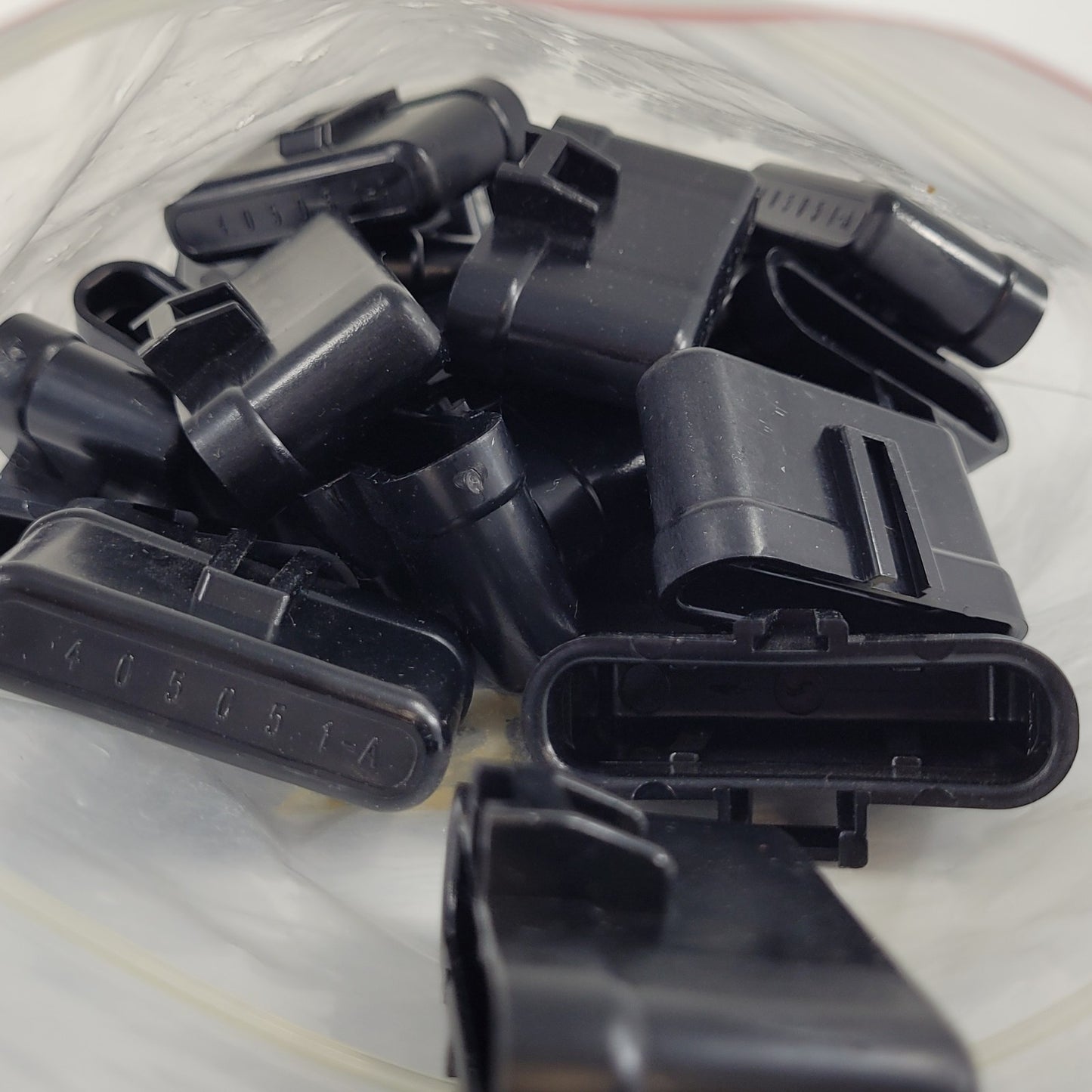 30 Pack Aptiv Delphi 38075 Black Splice Pack System Cap Connector Cap Cover