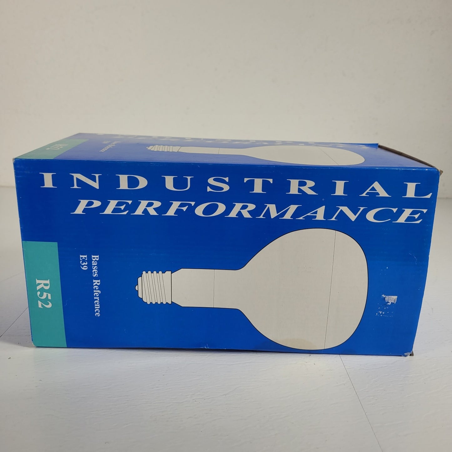 INDUSTRIAL PERFORMANCE R52 E39 Base Reference 500W, 130V Light Bulb