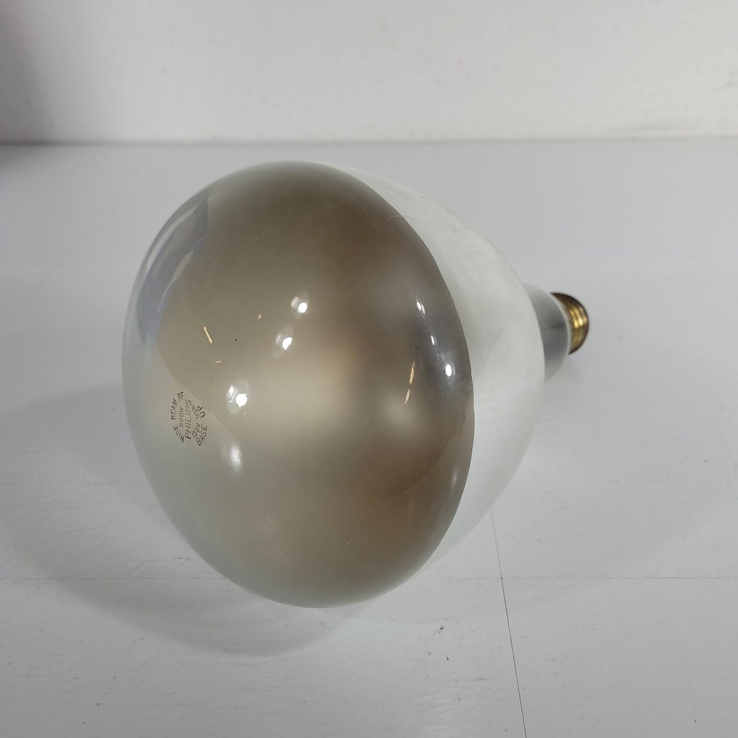 INDUSTRIAL PERFORMANCE R52 E39 Base Reference 500W, 130V Light Bulb