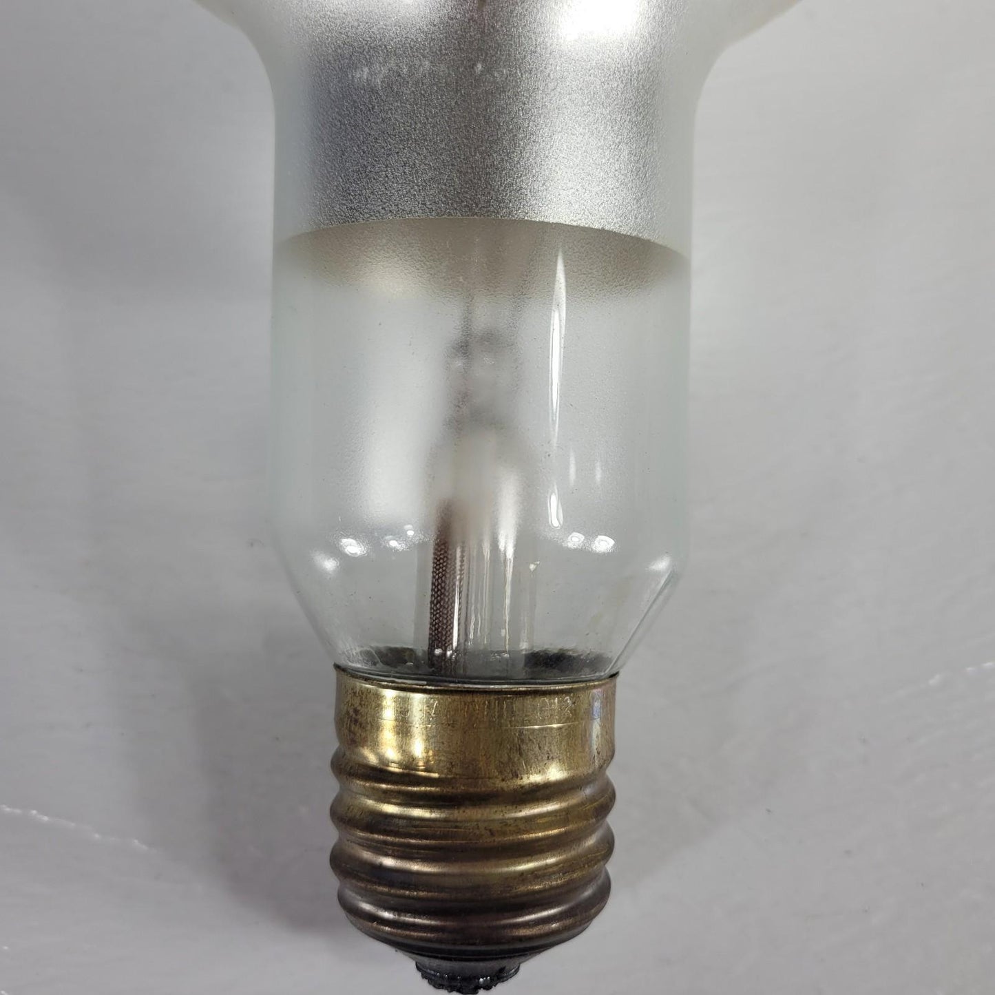 INDUSTRIAL PERFORMANCE R52 E39 Base Reference 500W, 130V Light Bulb