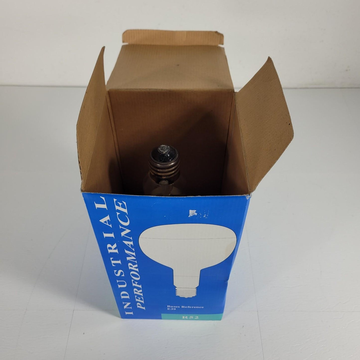 INDUSTRIAL PERFORMANCE R52 E39 Base Reference 500W, 130V Light Bulb