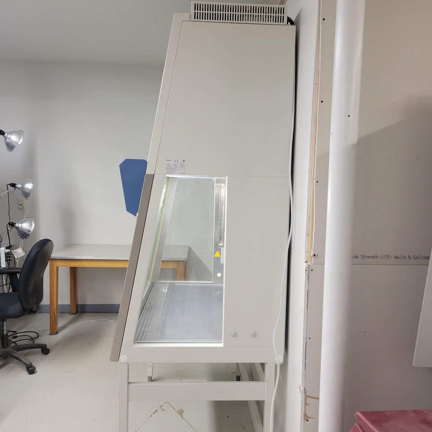 Thermo HERAsafe KS 12 Class II A2 Biological Safety Cabinet 4ft NSF 51027117