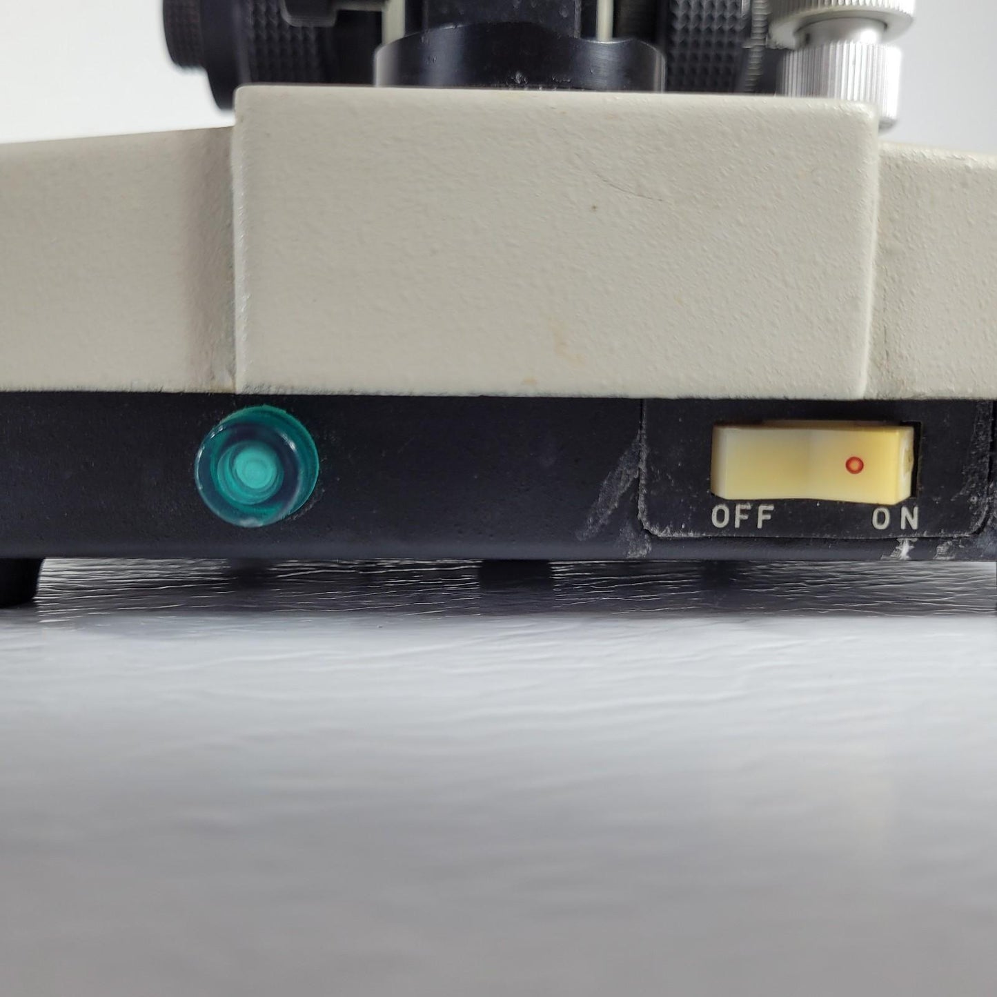 Leica Galen III 317505 Binocular Compound Microscope w/ 4 Objective Lenses