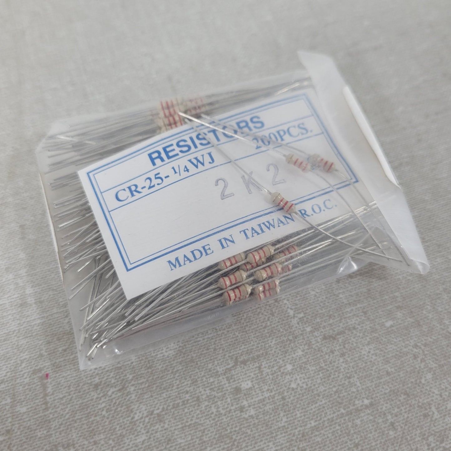 200 Units Yageo 2.2K Ohm Resistors 1/4W Through Hole Carbon Film Bulk Lot