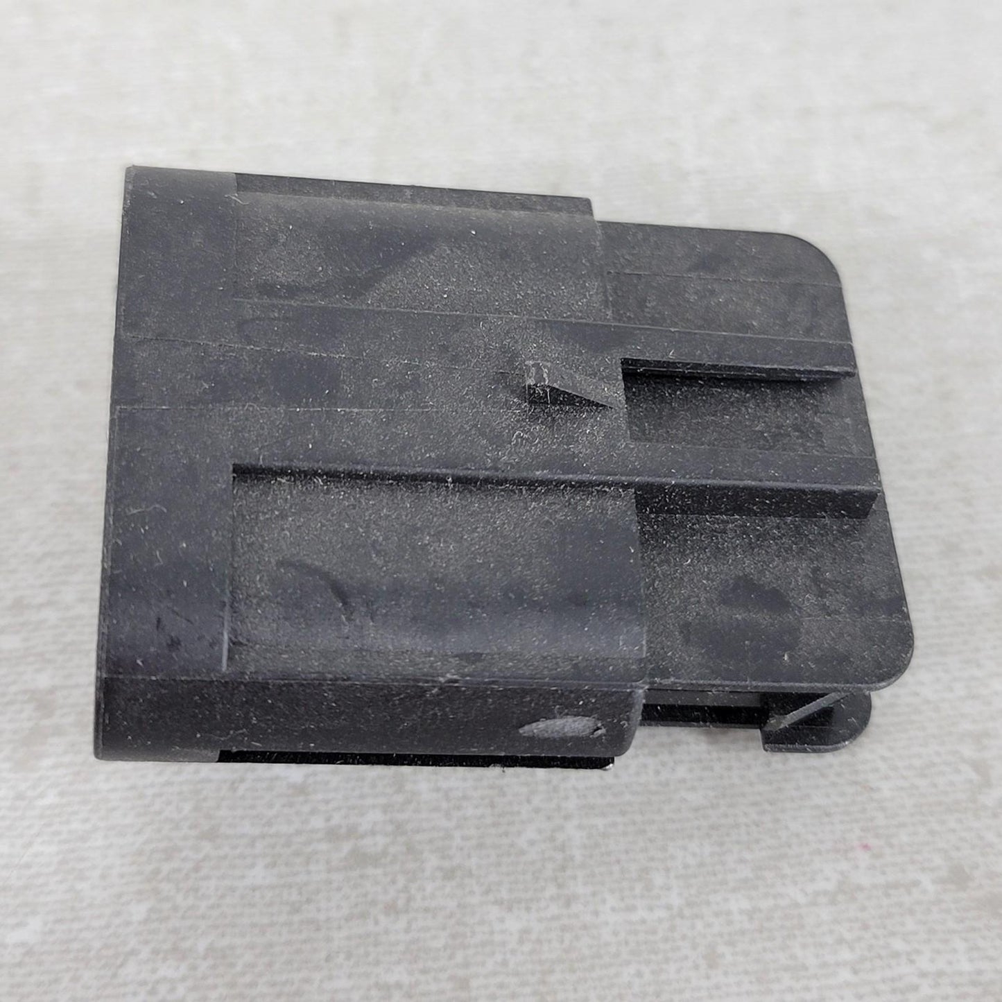 10 Units Delphi Aptiv 15326633-B Black Automotive Electrical Connector Plug
