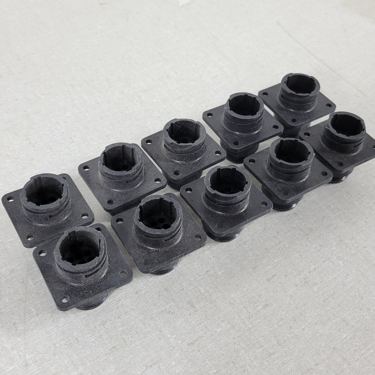 10 Units TE Connectivity 206705-1 9-Pin Circular Connector Housing Plug