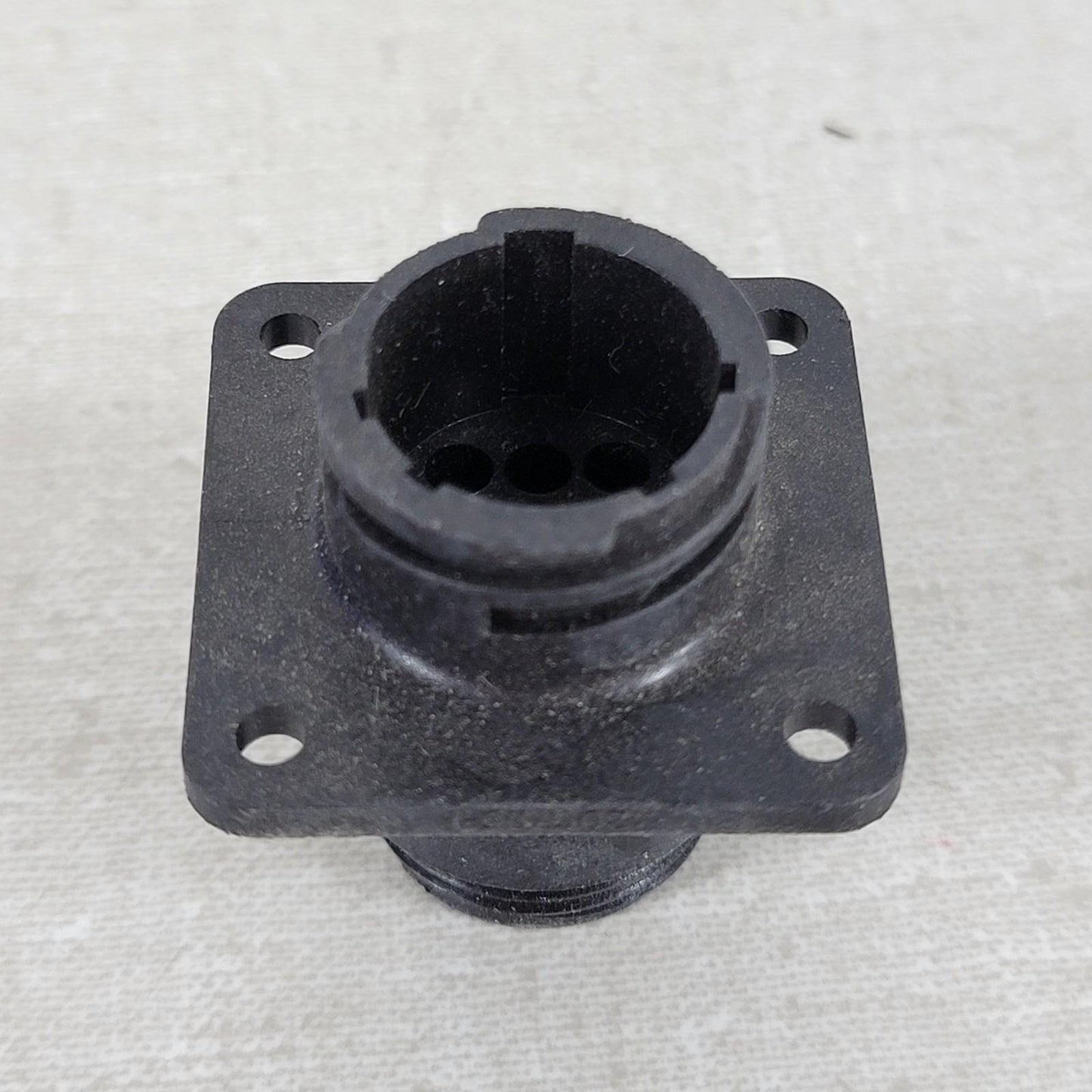 10 Units TE Connectivity 206705-1 9-Pin Circular Connector Housing Plug