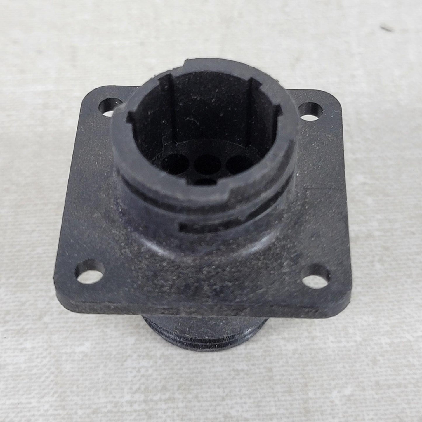 10 Units TE Connectivity 206705-1 9-Pin Circular Connector Housing Plug