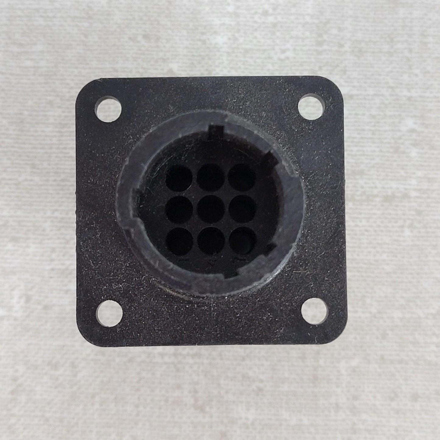 10 Units TE Connectivity 206705-1 9-Pin Circular Connector Housing Plug