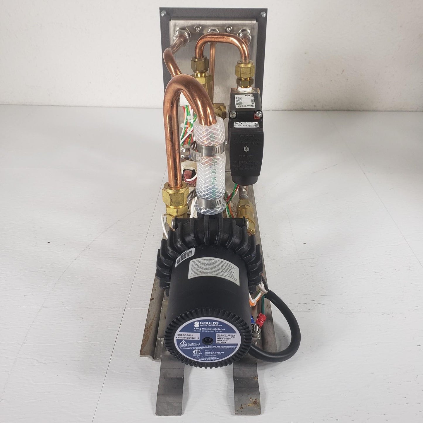 New Brunswick Scientific 310 Temp Control Cabinet For Bioflo Celligen Bioreactor