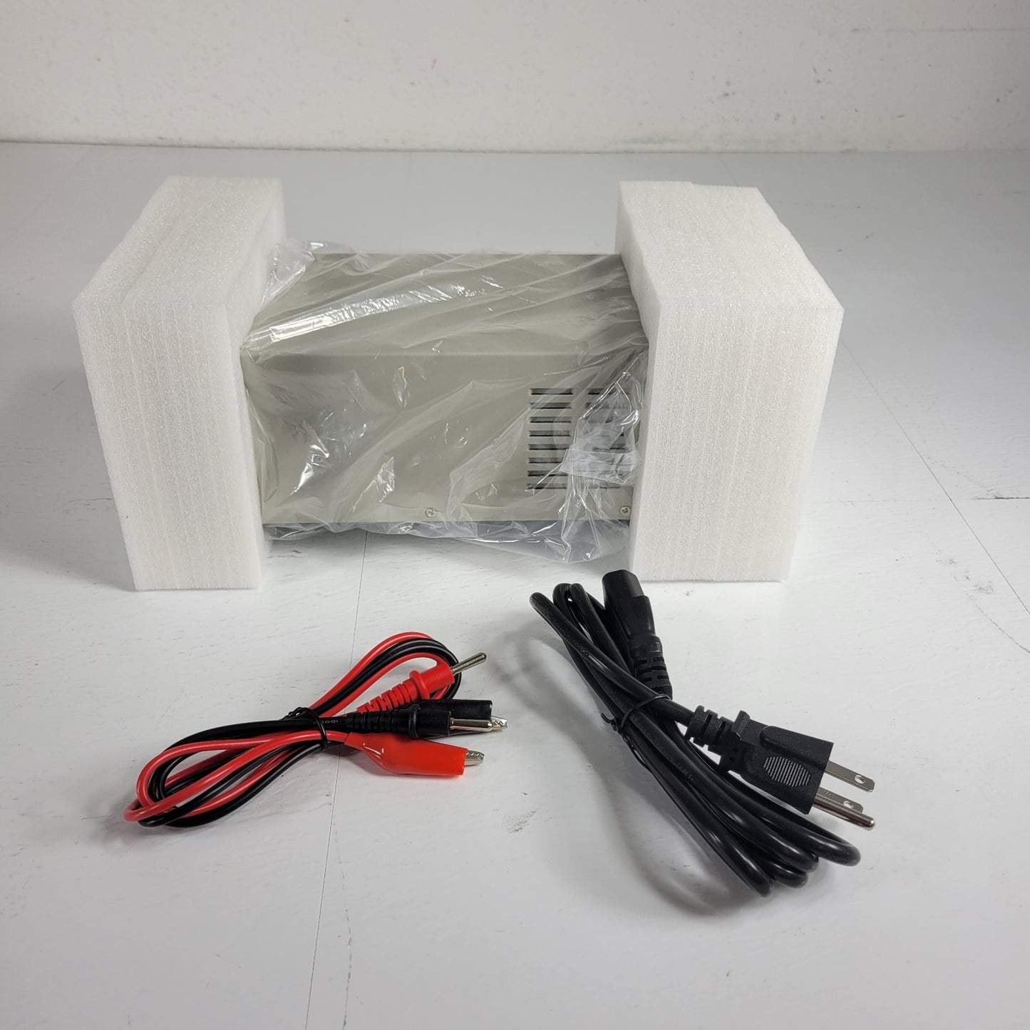 Matrix MPS-3206 DC Power Supply (32V-6A) with Power Cable and Connectors