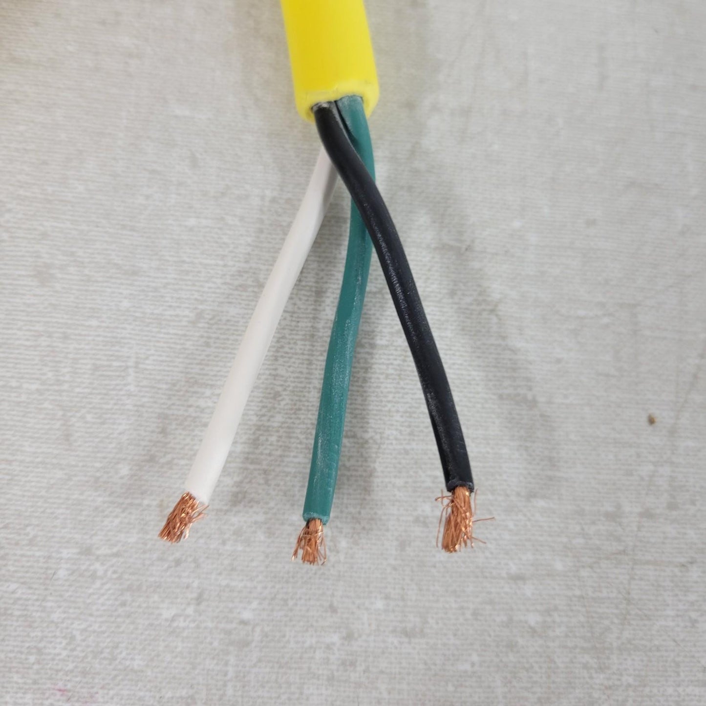 Molex Woodhead 103001A01F060 40902-90 3P Female 90 Degree 6' 16/3 AWG PVC Cord