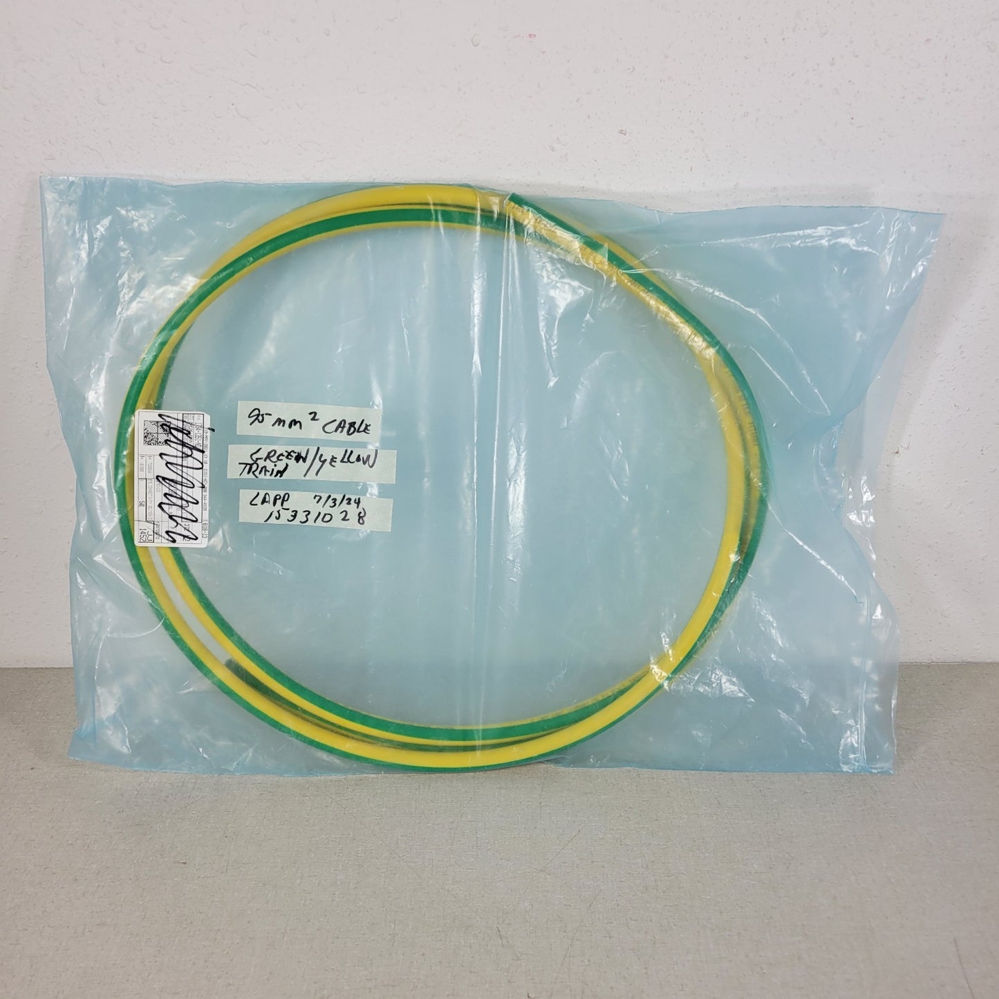 11' LAPP Kabel  15331028 95 sqmm Green/Yellow Train 331 EN 50264-3-1 600V Cable