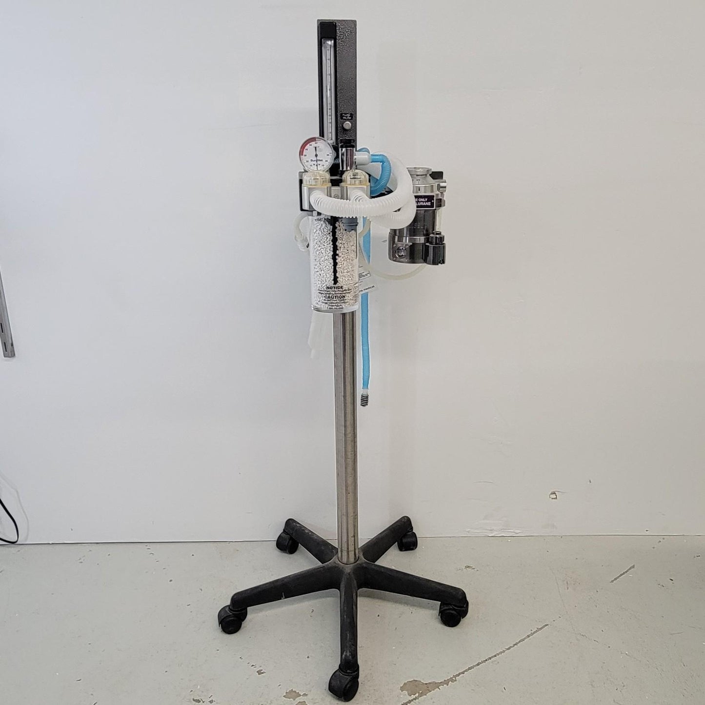 Isotec Classic T Isoflurane Vaporizer Small Animal Admin System w/ Tubing