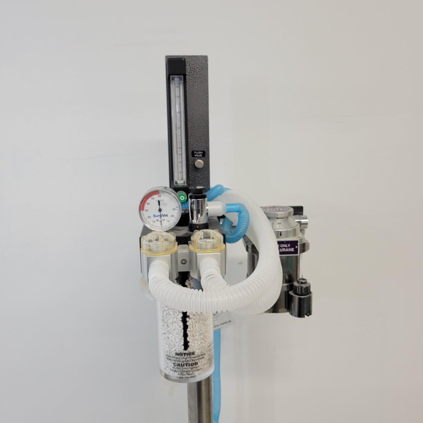Isotec Classic T Isoflurane Vaporizer Small Animal Admin System w/ Tubing