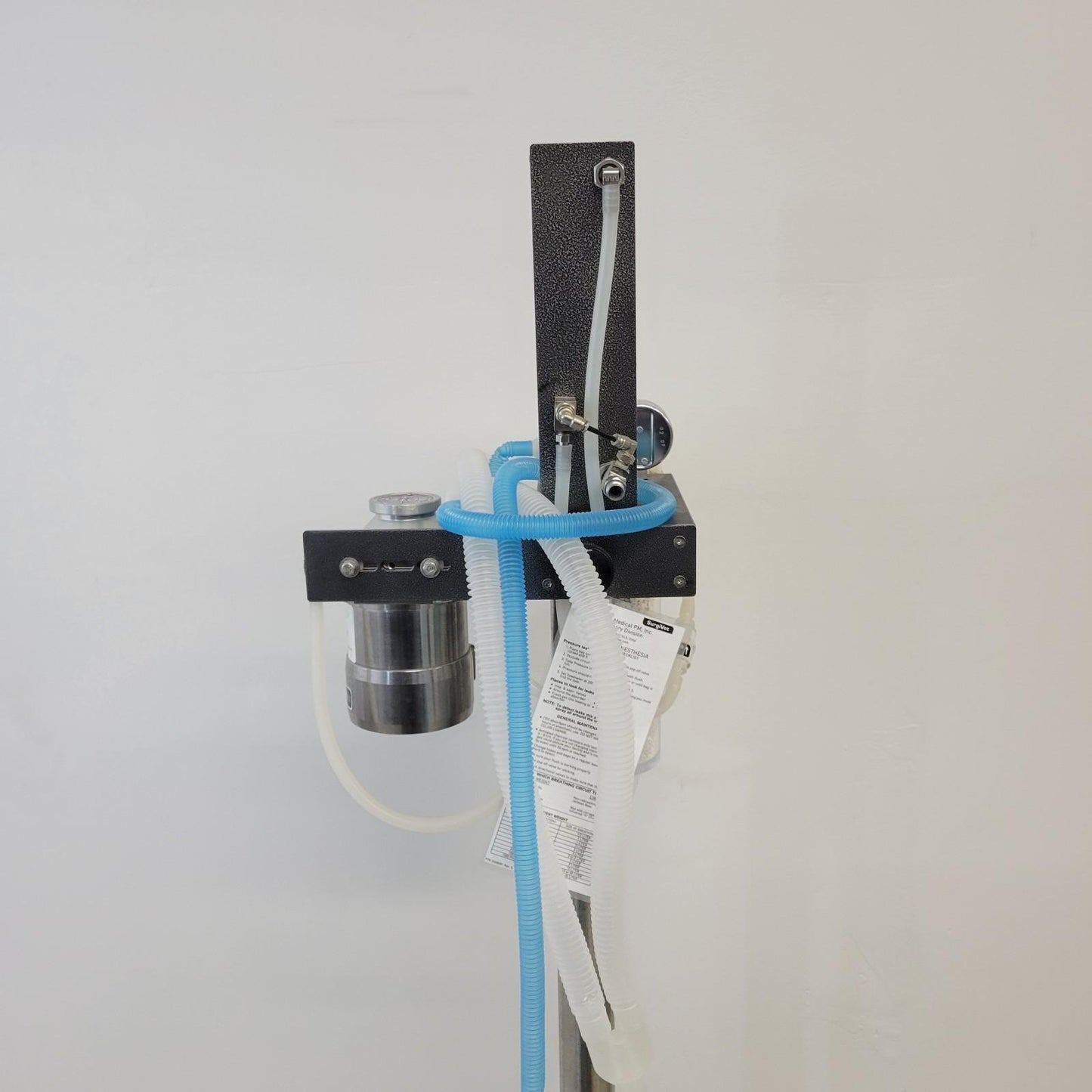 Isotec Classic T Isoflurane Vaporizer Small Animal Admin System w/ Tubing