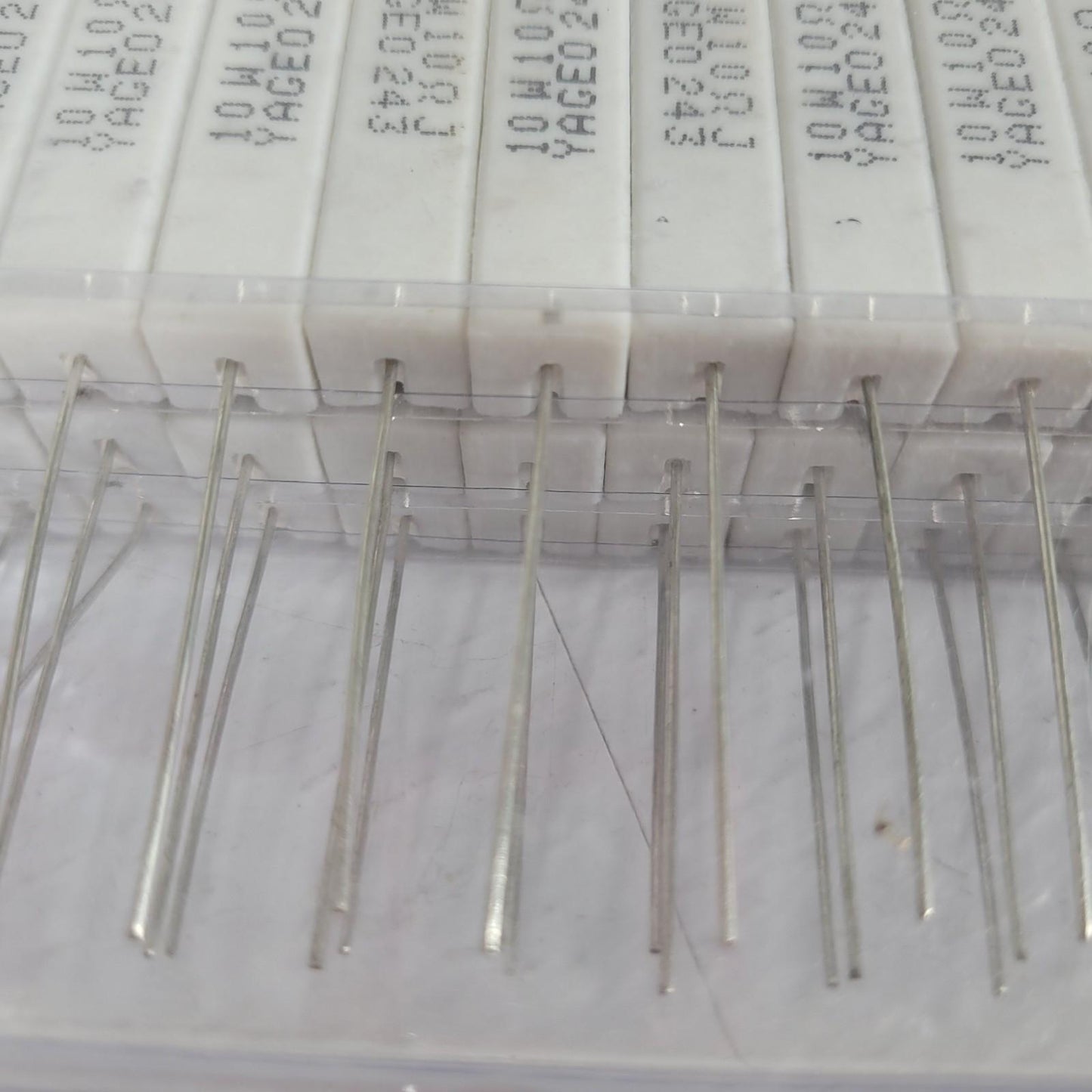 75 Pc Yageo SQP10AJB-10R 10 Ohms ±5% 10W Through Hole Resistor Axial Flame Proof