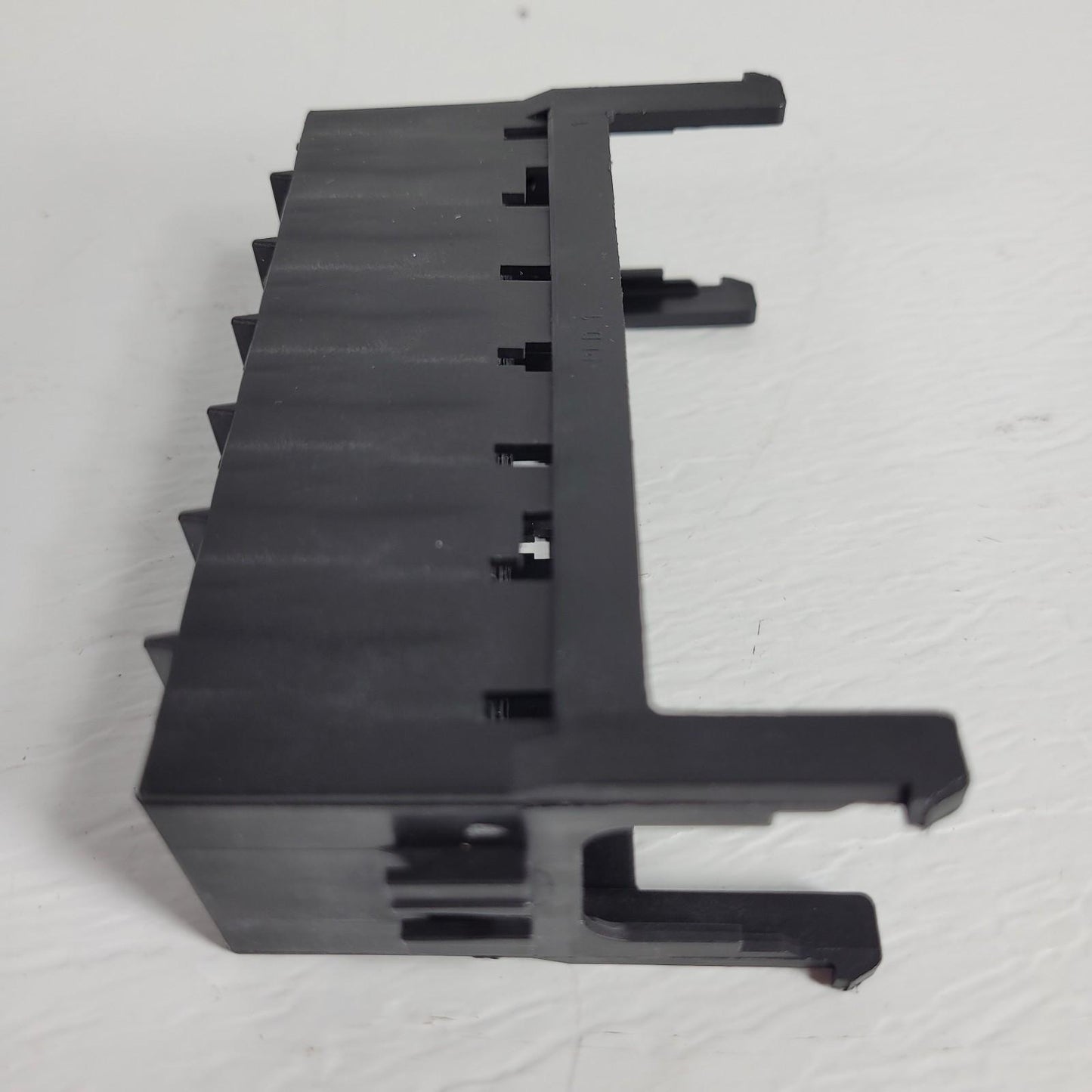 4 Units Aptiv Delphi 12177145 Automotive Mini Fuse Block Base 28 Fuse Black