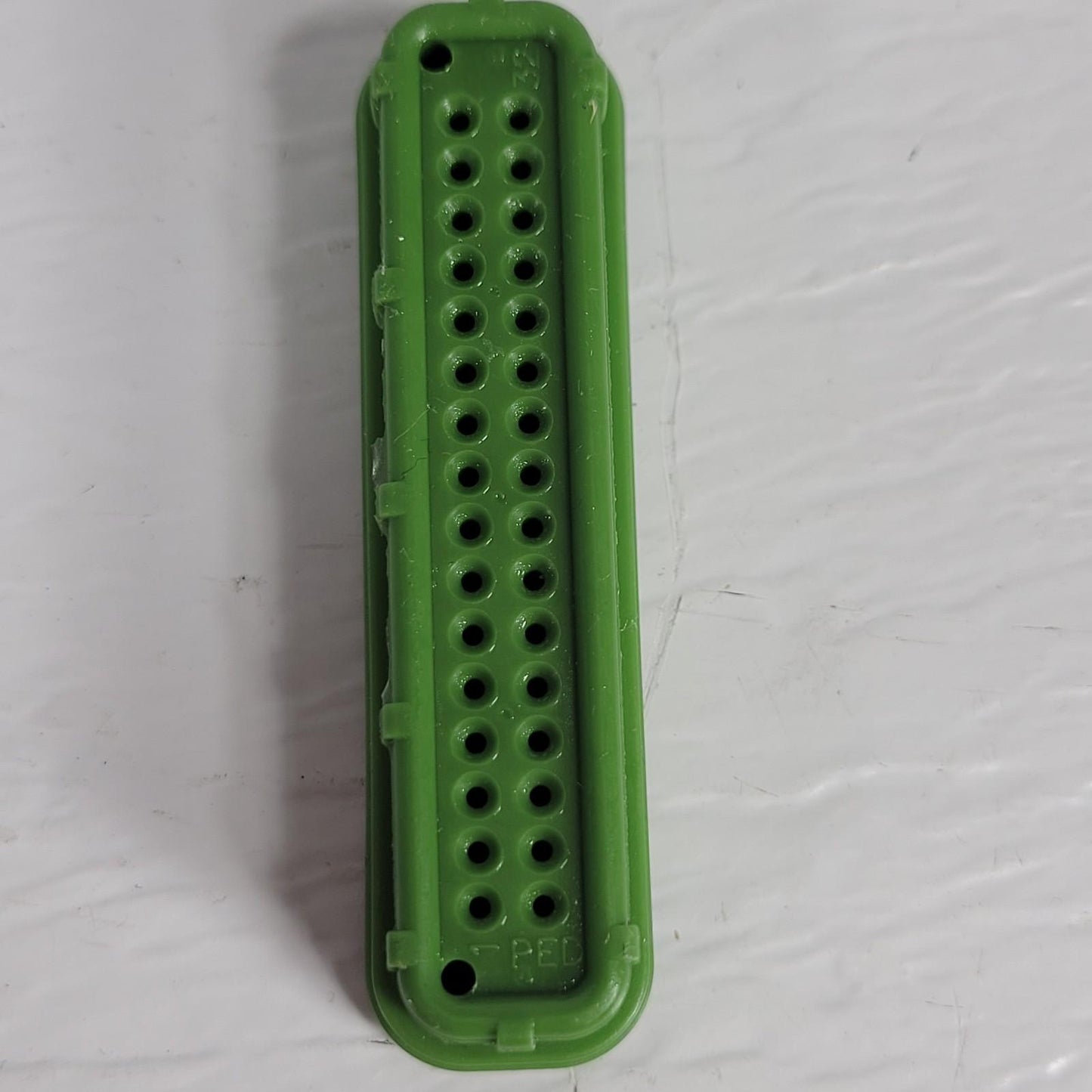 8 Units Delphi Aptiv 12129026 Micro-Pack 100W Header 32 Way Green Cable Seal