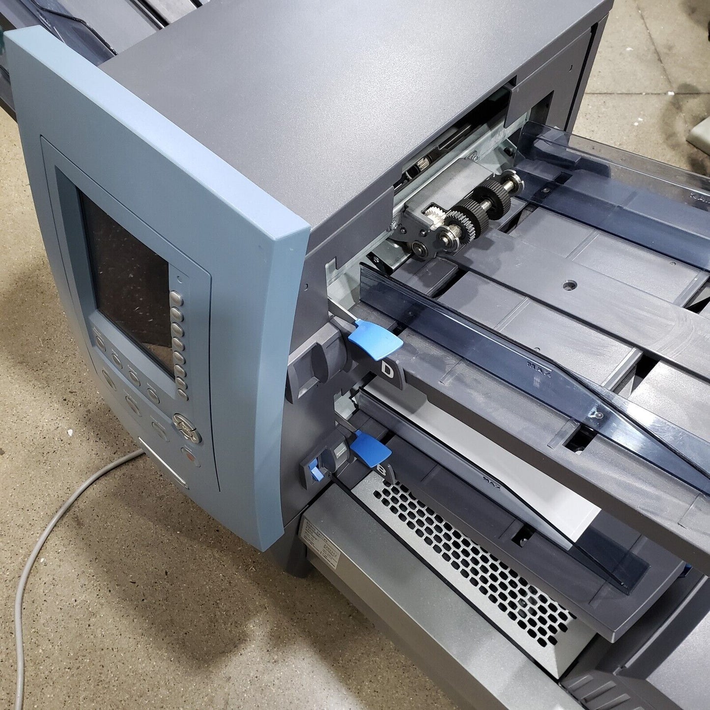 Pitney Bowes DI900 Folding Inserting Machine with F7ET and DIVS Mailing System