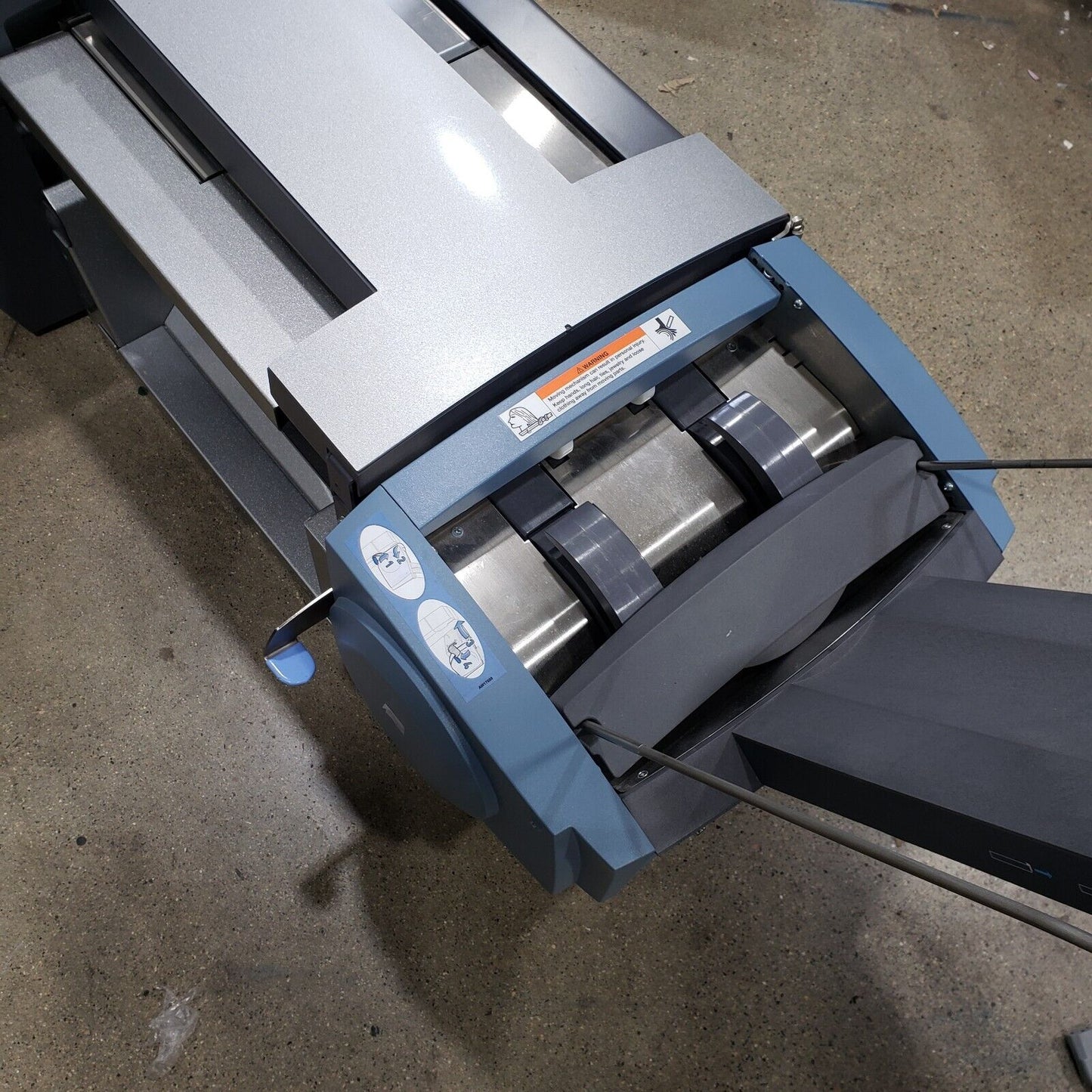 Pitney Bowes DI900 Folding Inserting Machine with F7ET and DIVS Mailing System