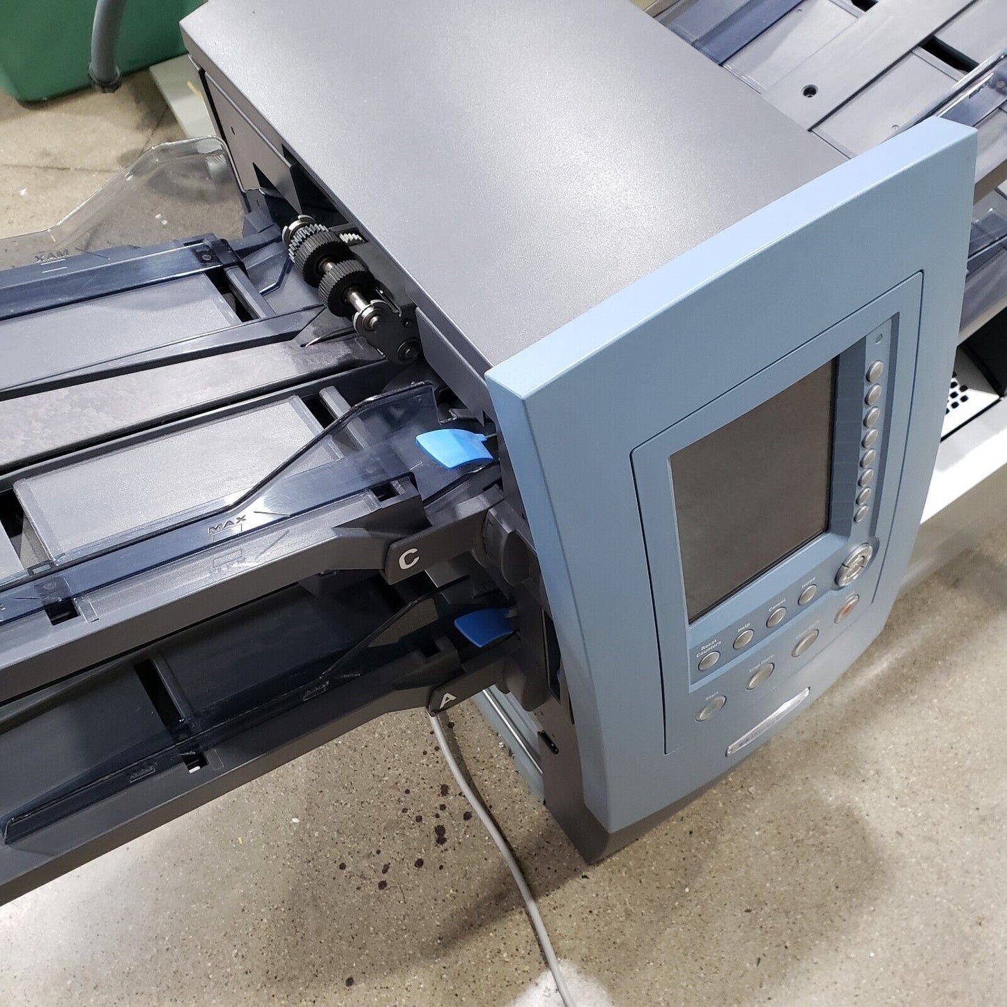 Pitney Bowes DI900 Folding Inserting Machine with F7ET and DIVS Mailing System