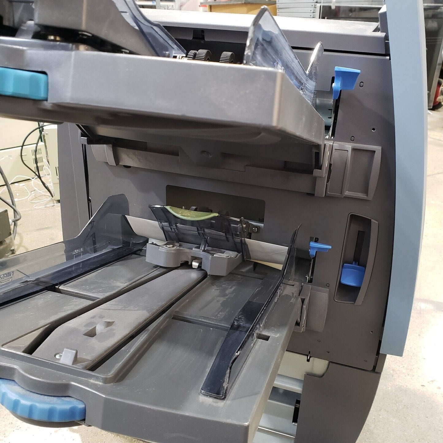 Pitney Bowes DI900 Folding Inserting Machine with F7ET and DIVS Mailing System