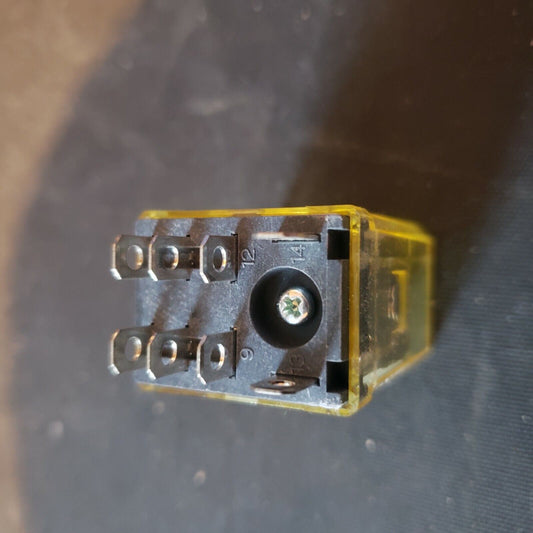 IDEC RH2B-U 110v General Purpose Relay 69907