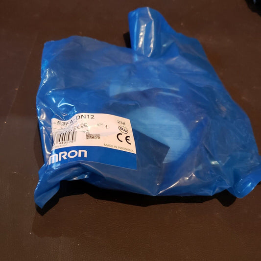 Omron E3FA-DN12 Photoelectric Sensor 10-30VDC 2M