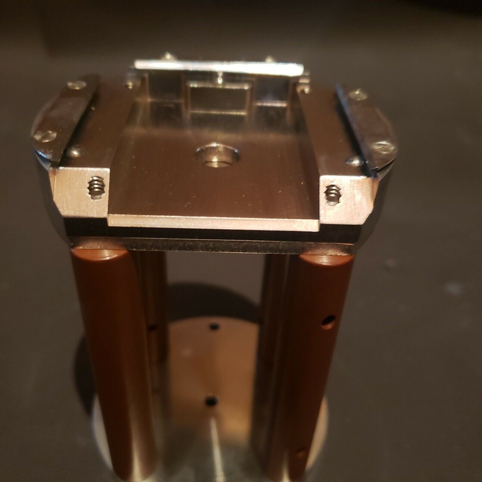 Sliding Sample Stage UHV High Vacuum No Degassing Insulative Lab