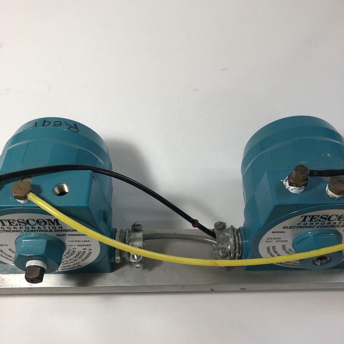 2 Tescom ER3000 ER3000S-D001 Pressure Regulators / Controllers 110 Inlet PSI