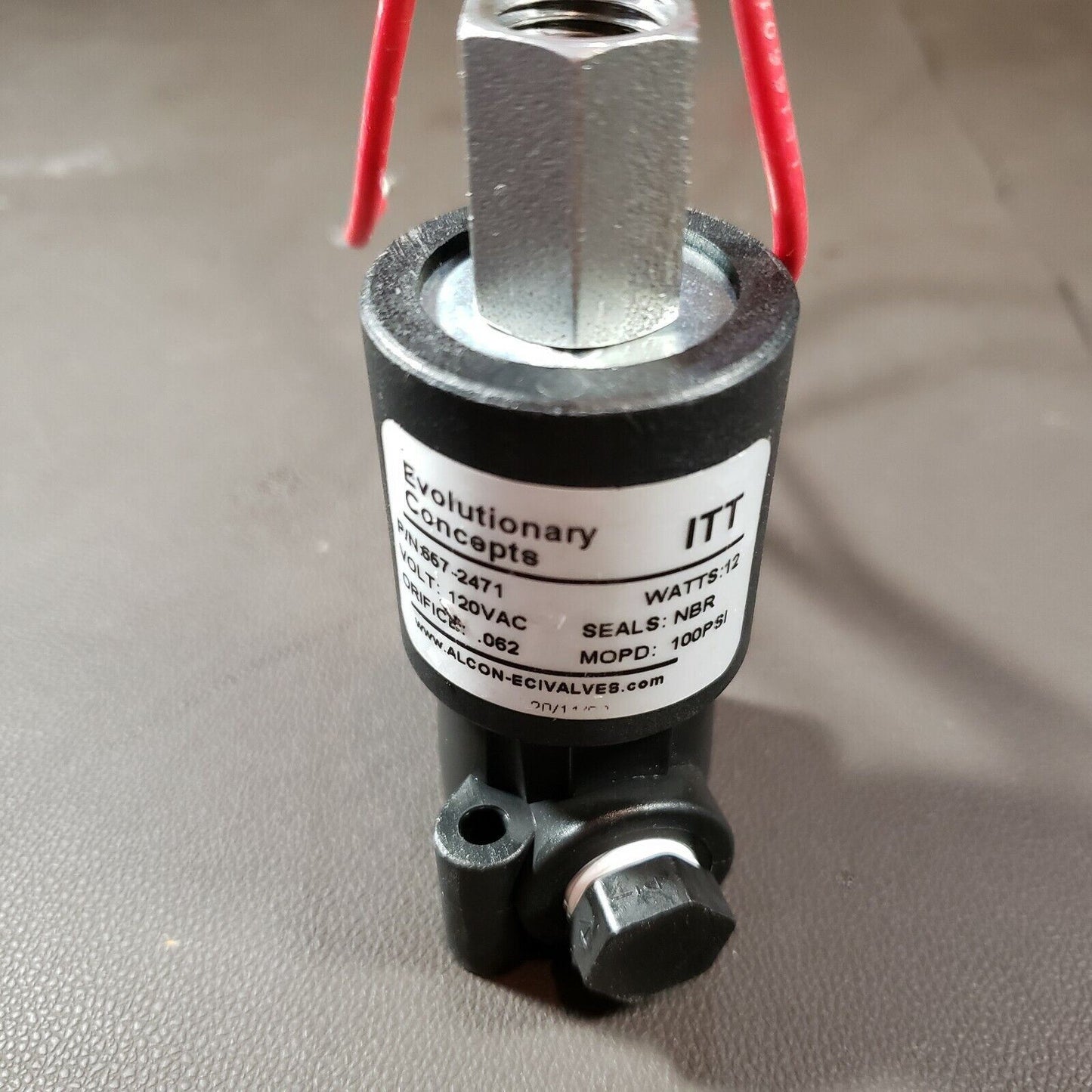 ITT Alcon Evolutionary Concepts 657-2471 Solenoid Valve 120VAC 12 Watts 100 PSI