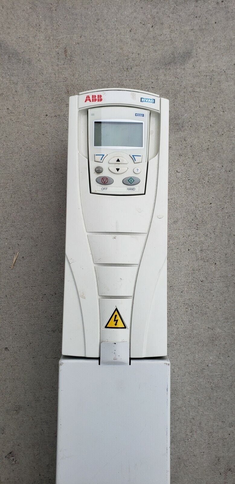 ABB ACH550VD04A14 HVAC Drive VFD 2HP w/ Bypass 3 Phase 380480VAC