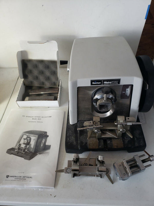 Reichert A/O Histostat 820H Rotary Microtome w/ 2 Blades, Manual, and Holder