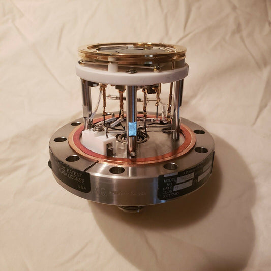 Surface Science 8822 UHV Electron Multiplier and 2502 Detector - Broken plates