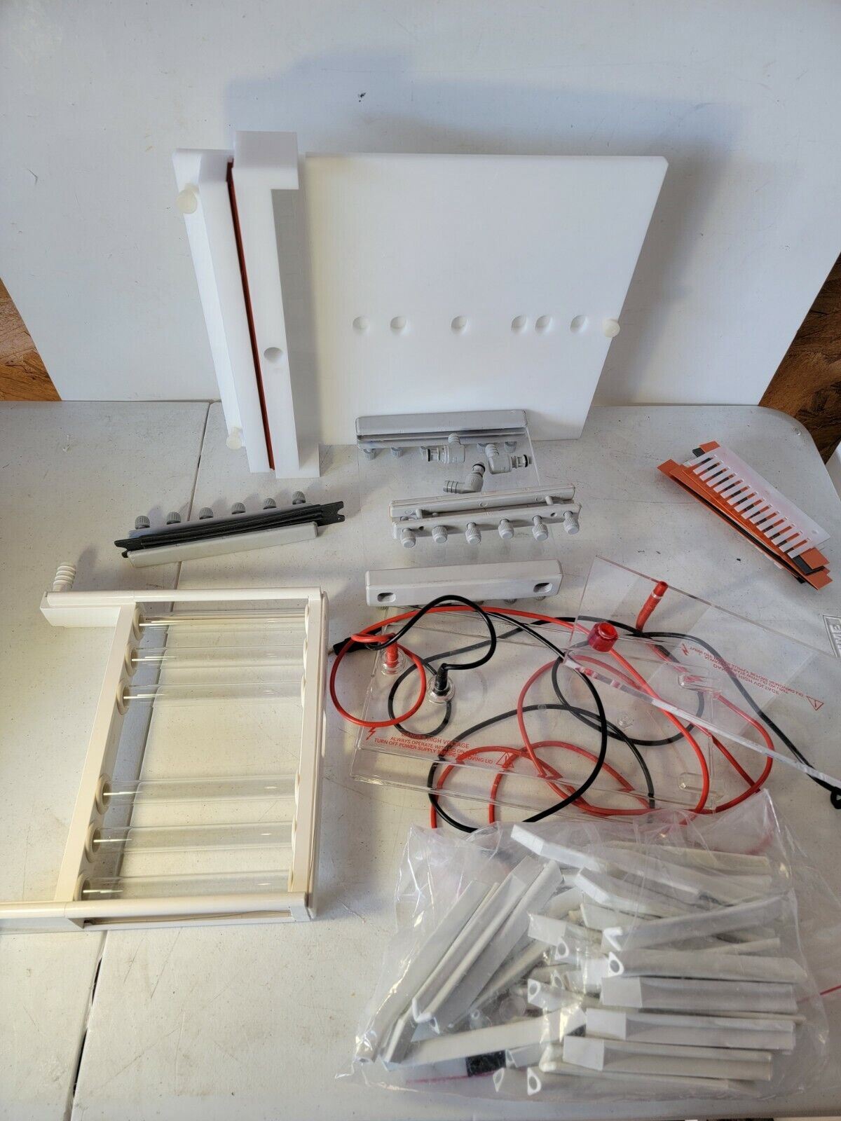 Western Blot Hoefer Gel Electrophoresis Kit Accessories w/ Comb, Cables, etc