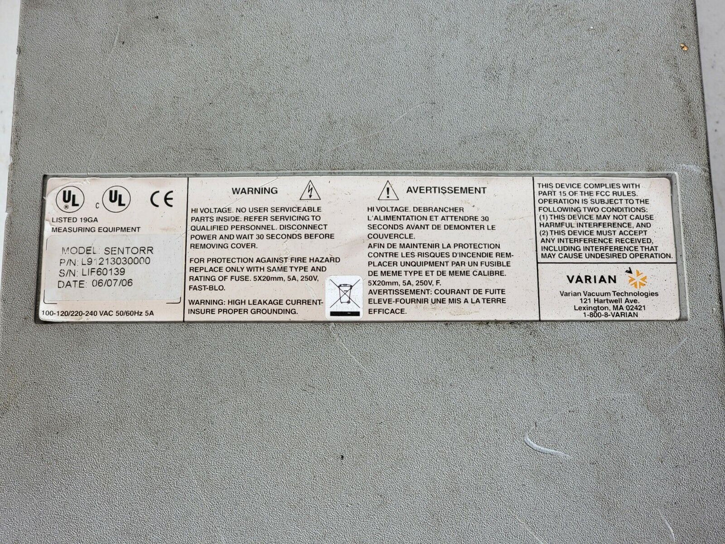 SenTorr CC2C L91213030000 Ion Gauge And Thermocouple Vacuum Gauge Controller