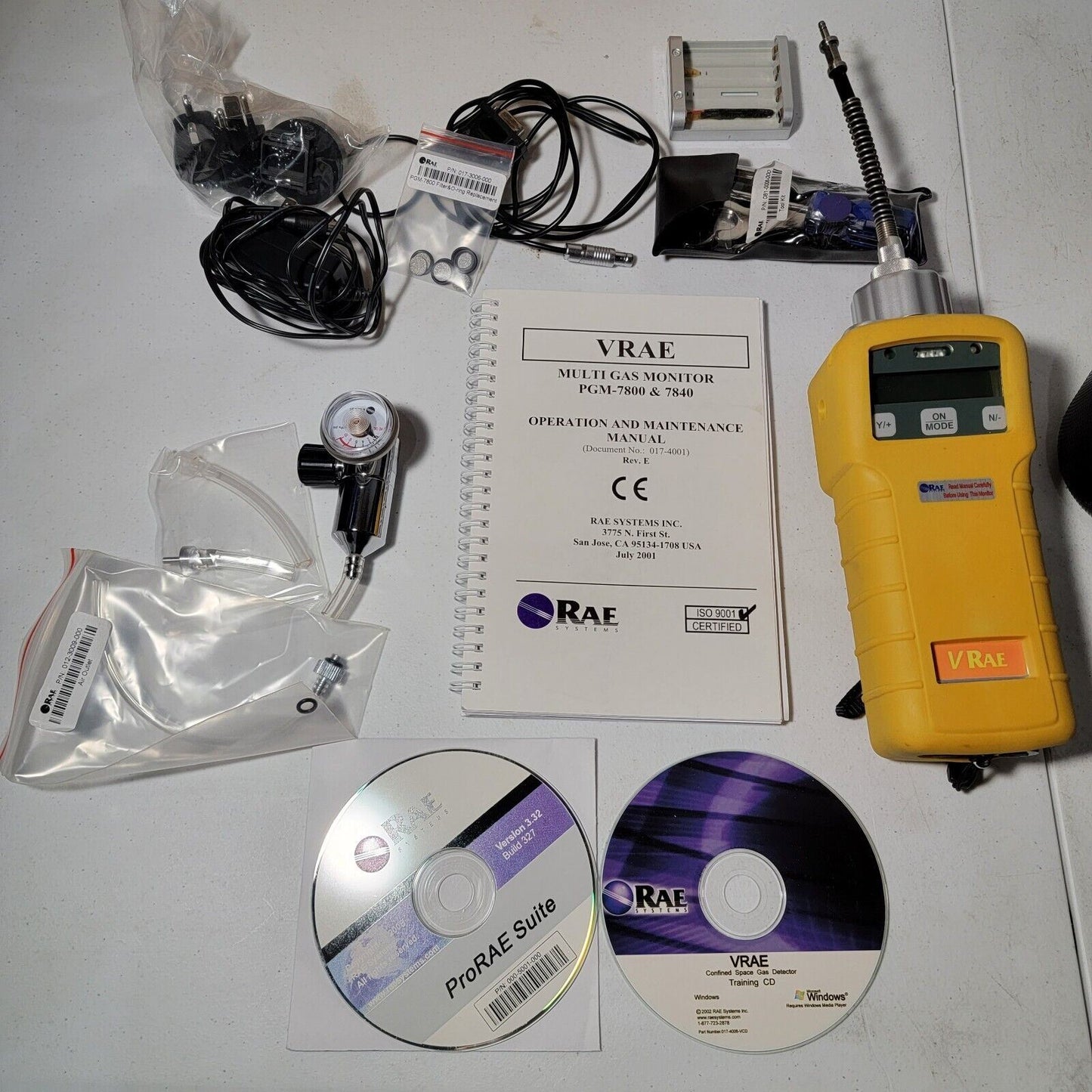 V RAE Multi Gas & Air Quality Monitor PGM-7800 w/ Software and Manuals VRAE