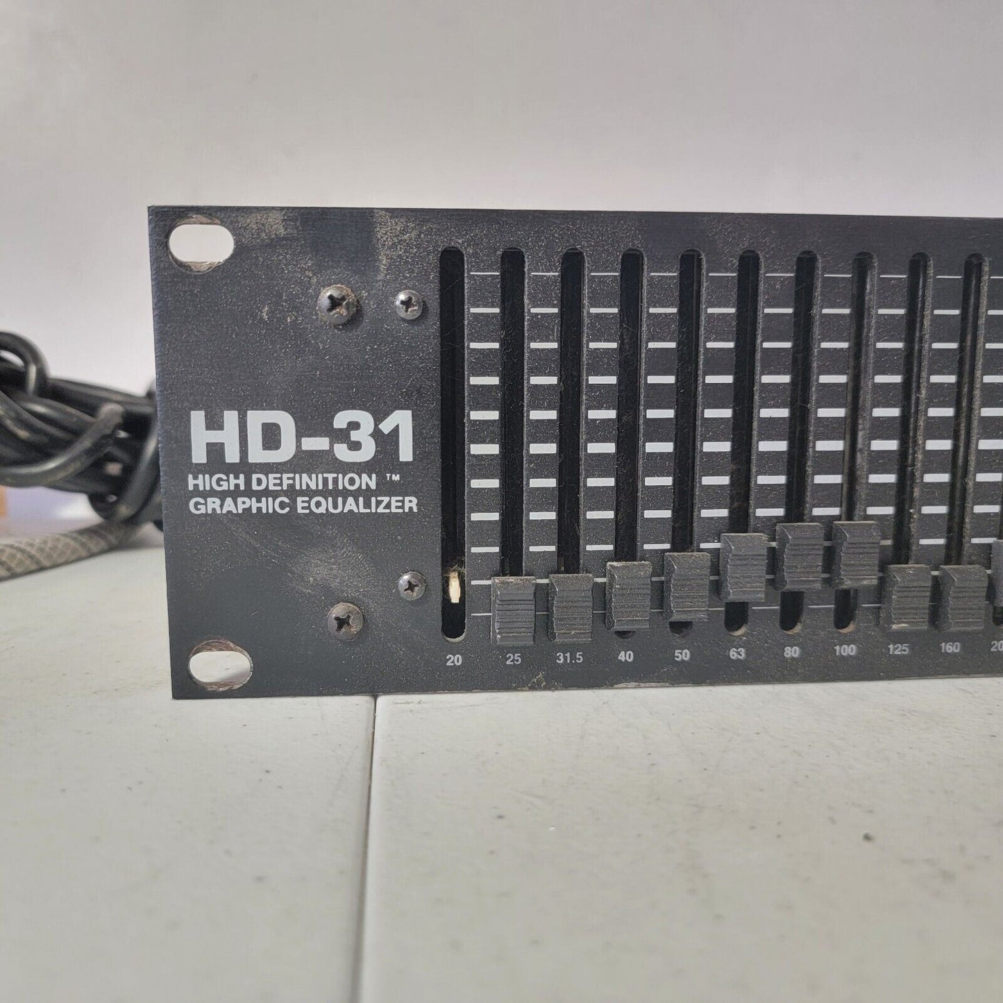 ART HD-31 High Definition EQ Model 350 1/3 Octave Graphic Equalizer