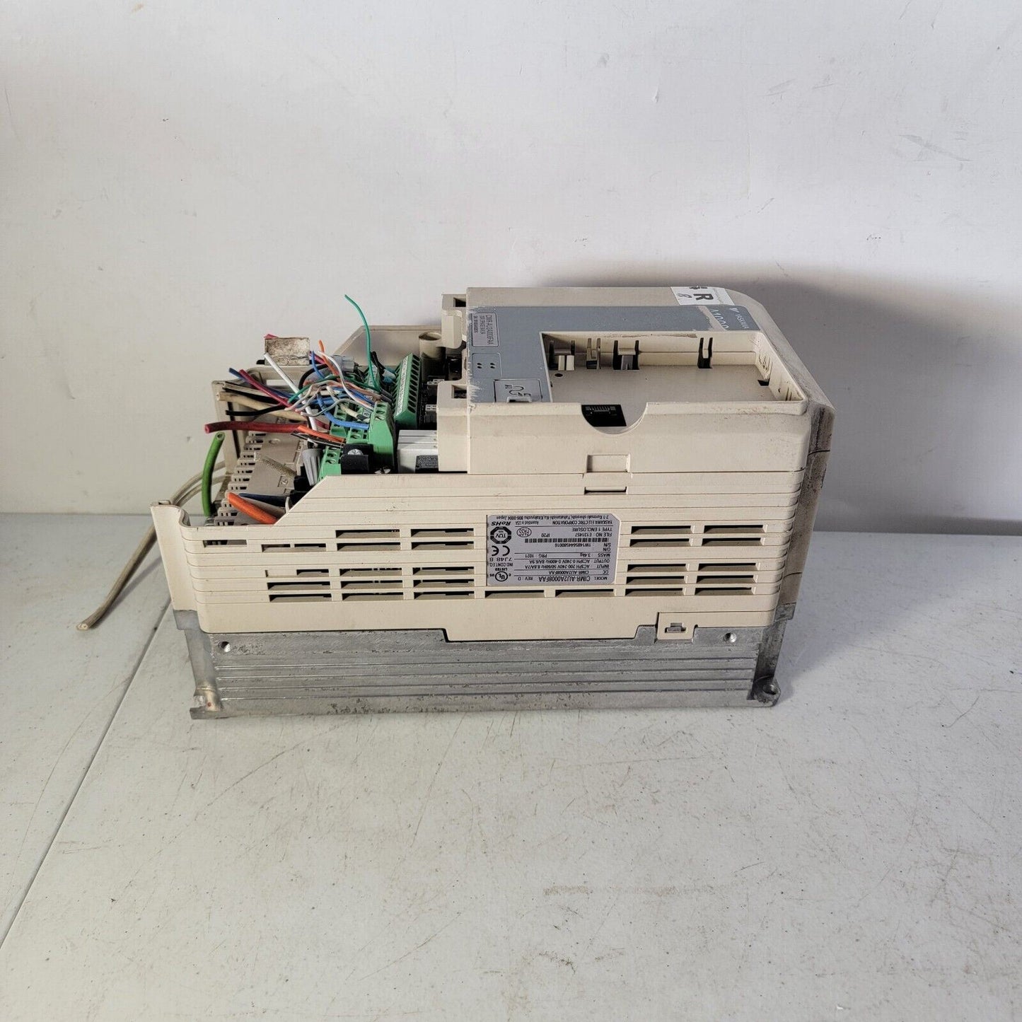 Yaskawa A1000 CIMR-AU2A0008FAA Variable Speed Drive 200-240v 3 Phase 8A/6.9A