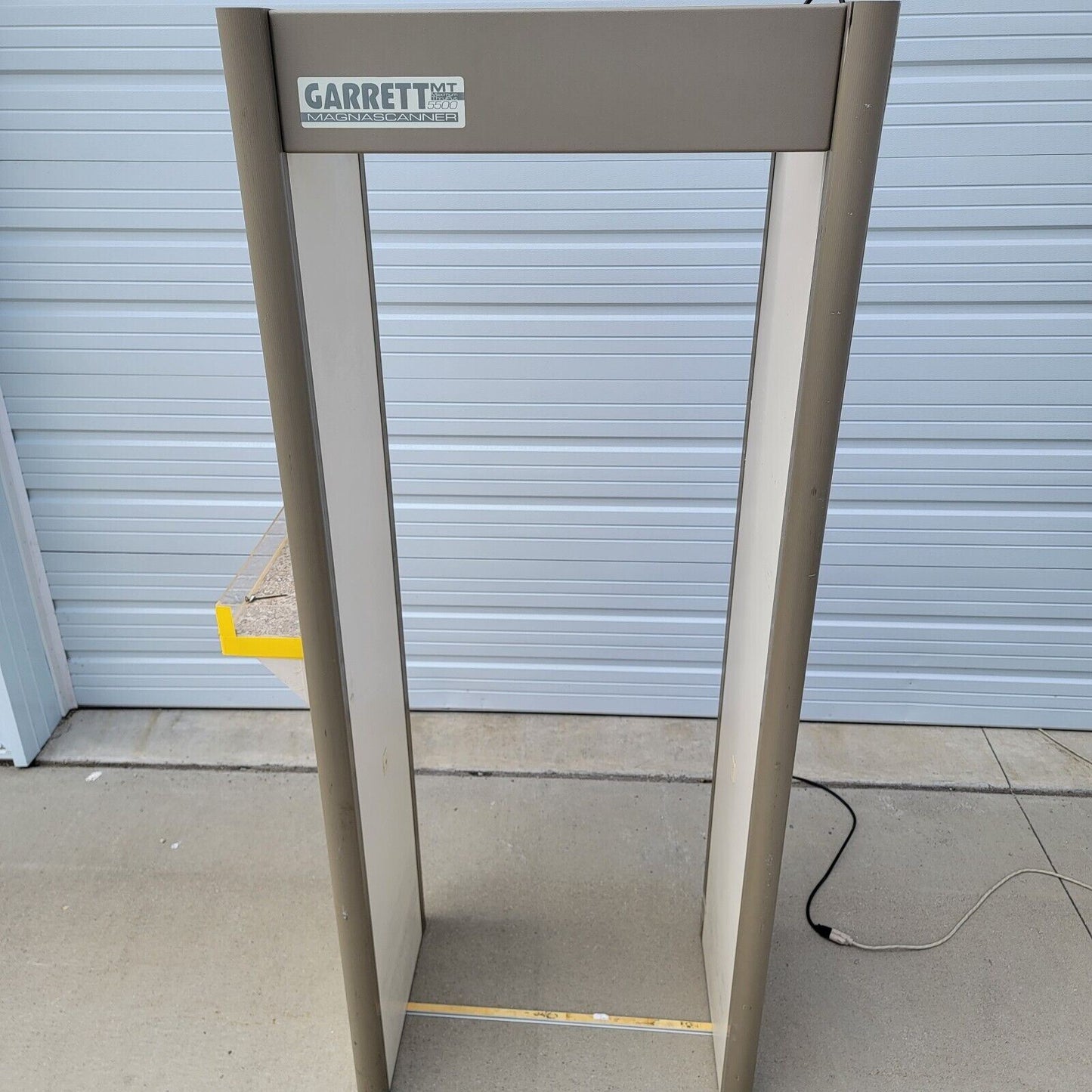 TESTED Garrett Magnascanner MT5500 Walk Through Security Metal Detector