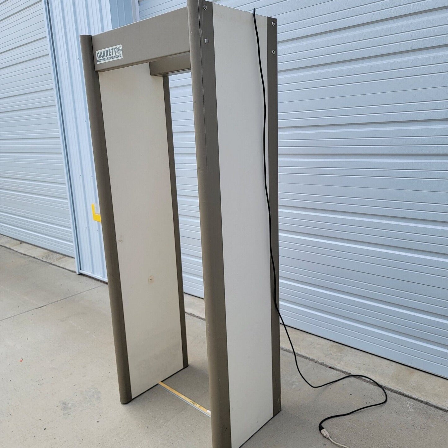 TESTED Garrett Magnascanner MT5500 Walk Through Security Metal Detector