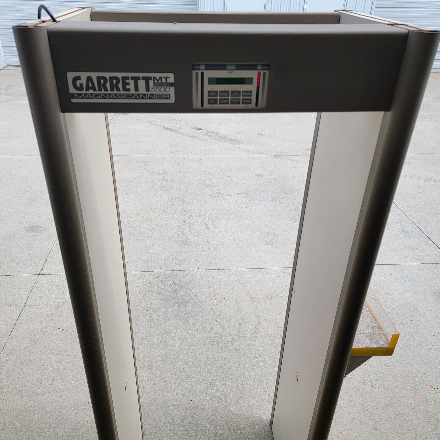 TESTED Garrett Magnascanner MT5500 Walk Through Security Metal Detector