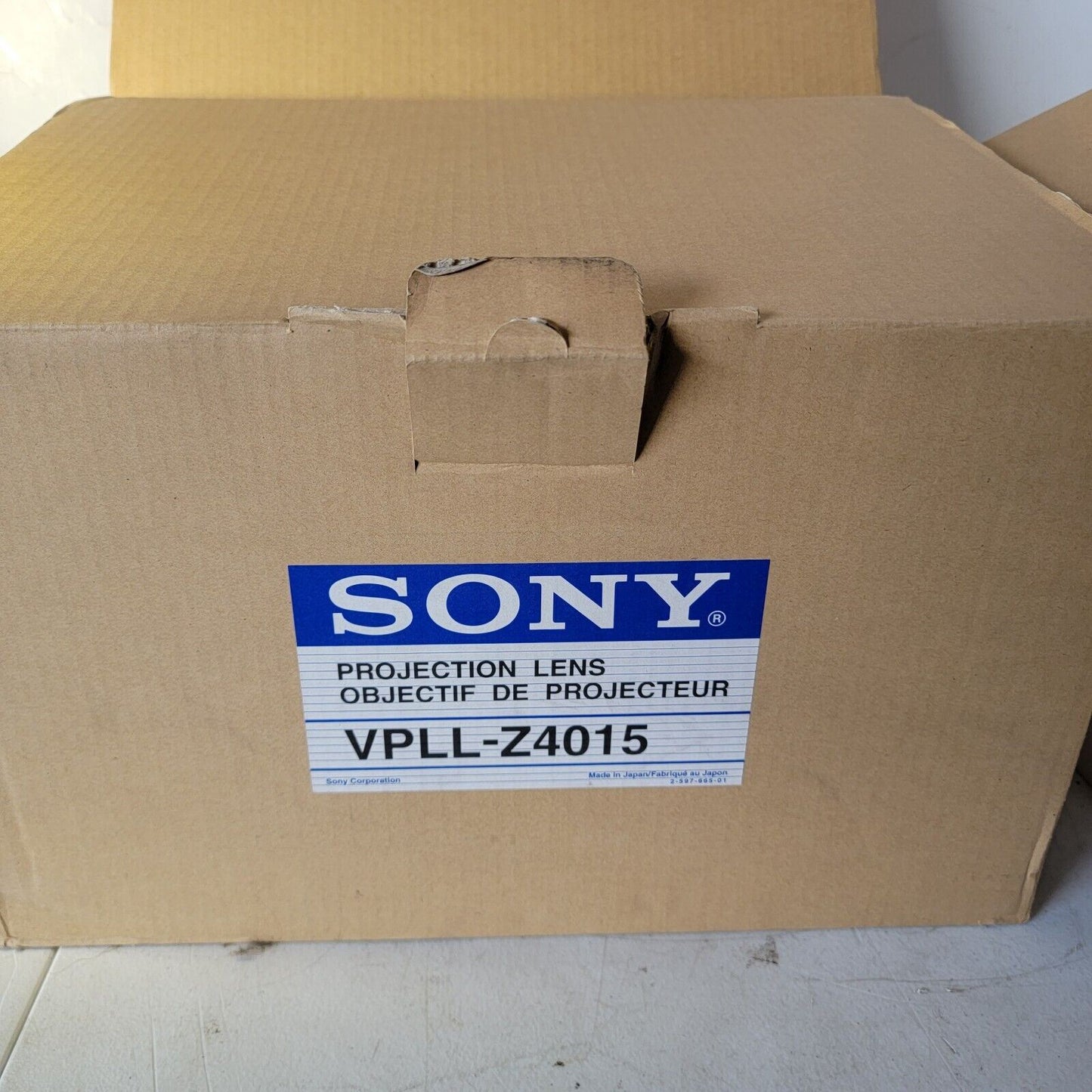 *BRAND NEW* Sony VPLL-Z4015 Short Focus Throw 1.3x Zoom Projector Lens