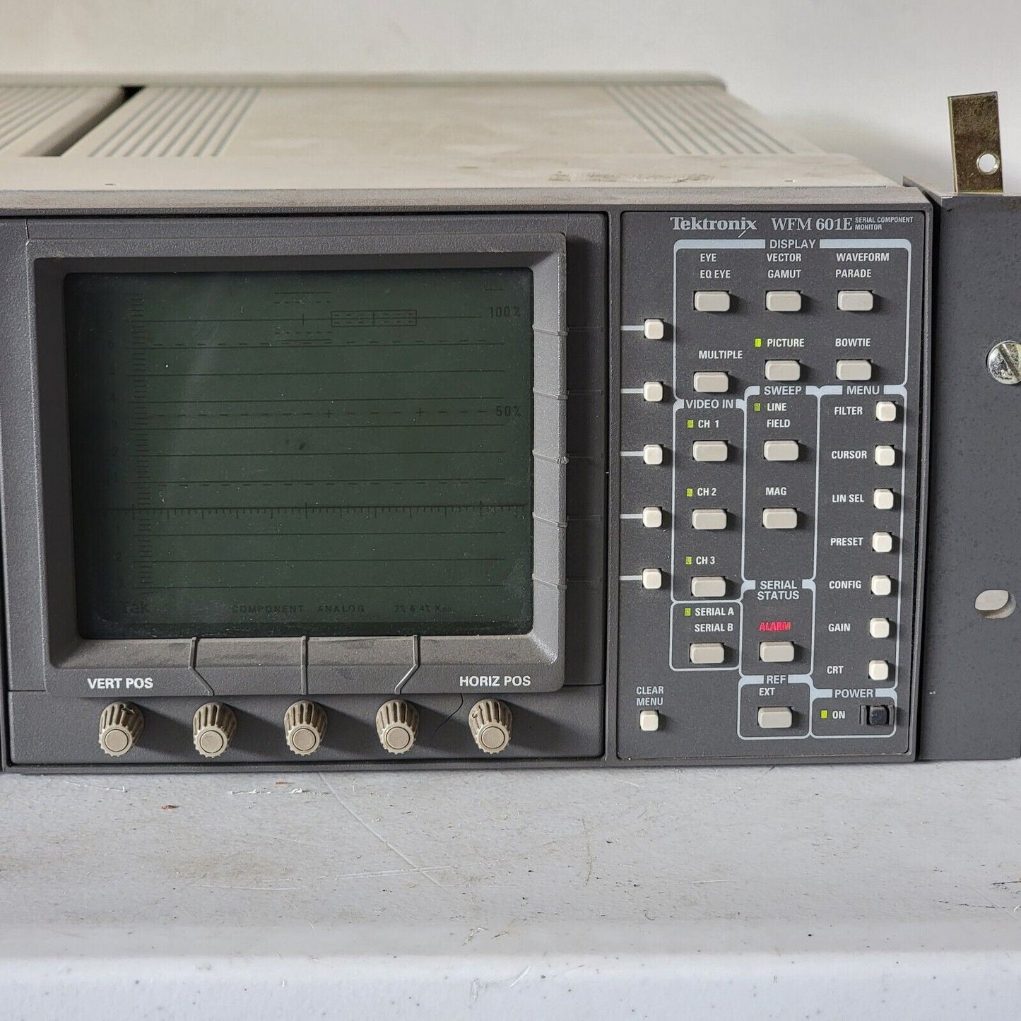 *Set of 2* Tektronix WFM601E Wave Form Monitor READ