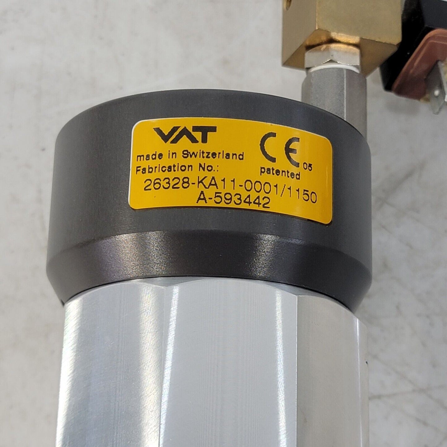 VAT 26328-KA11-0001 /1150 Pneumatic Right Angle Vacuum Valve KF25/NW25 Flange