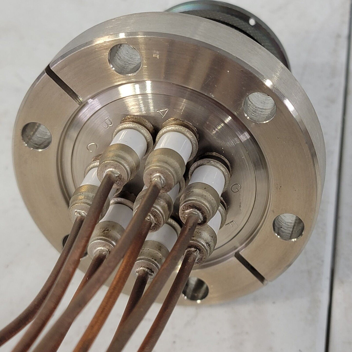 2.75" DN35CF-DN40CF 8-Wire Electrical Feedthrough High Vacuum High Voltage