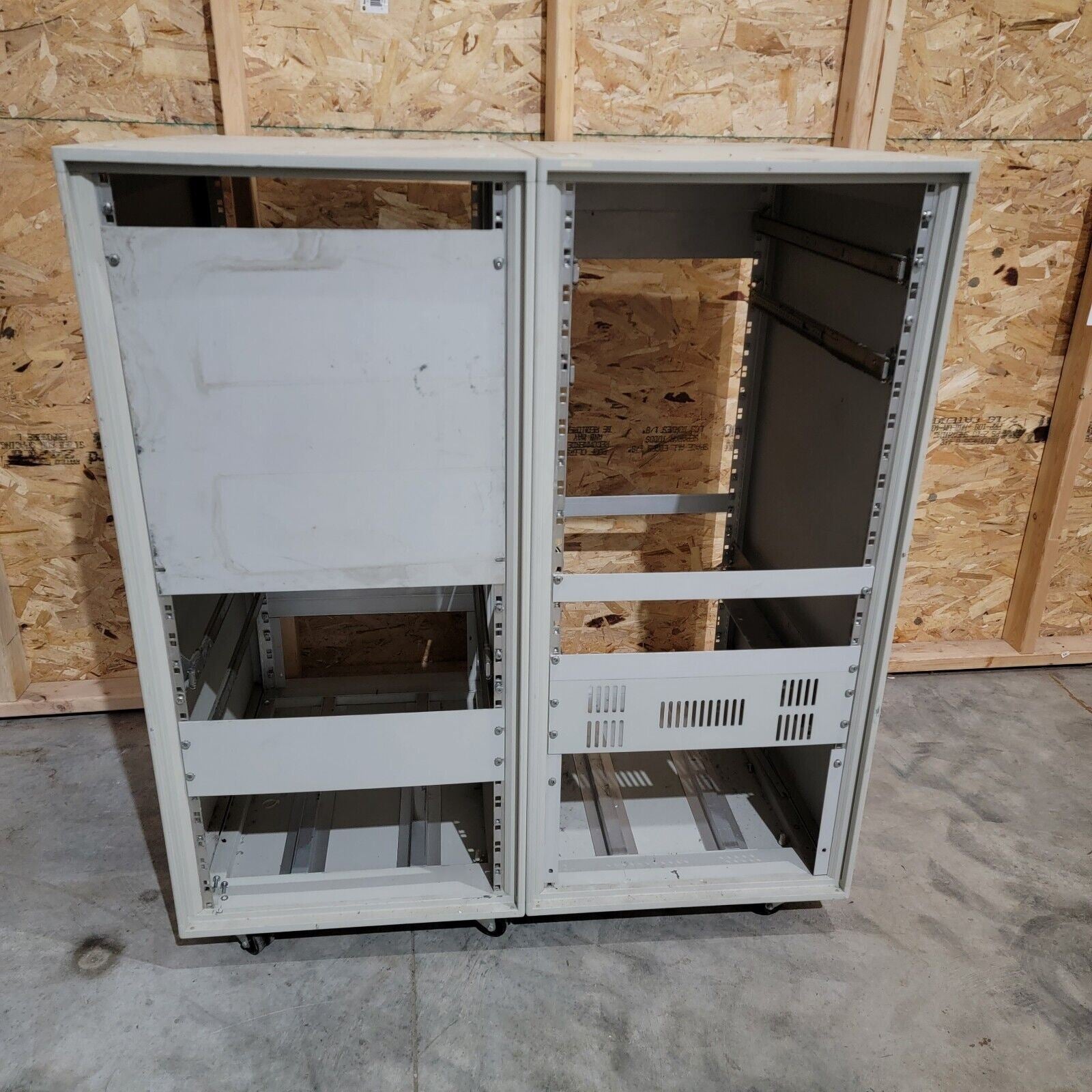 Double-Wide 25U Aluminum Equipment Rack 19